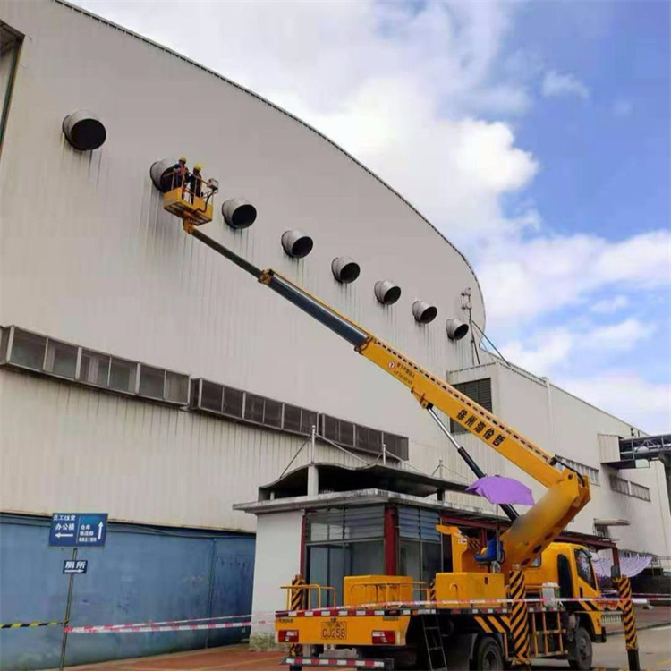 新都高空作业车出租服务：专业广告牌安装解决方案