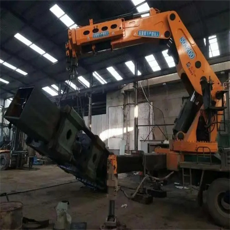 新都130吨折臂吊车出租吊机租赁附近电话