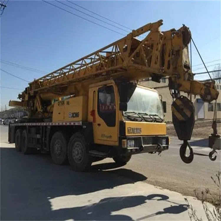 新都哪里有专业吊车出租